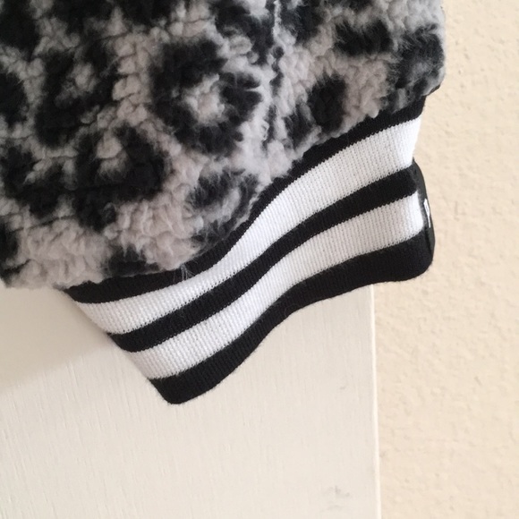 Victoria Secret Pink Sherpa leopard print jacket - Picture 4 of 5